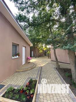 Дом 22м&sup2;, 3-этажный, посуточно, 