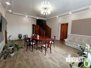Дом 295м&sup2;, 2-этажный, участок 7 сот.  