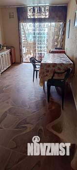 Дом 140м&sup2;, 3-этажный, участок 1 сот.  