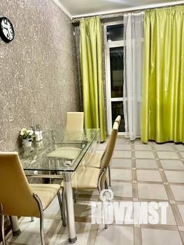 1-к квартира, посуточно, 54м2, 3/8 этаж
