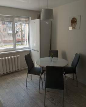 2-к квартира, вторичка, 51м2, 1/4 этаж