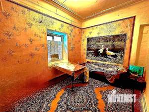 2-к квартира, вторичка, 63м2, 1/1 этаж